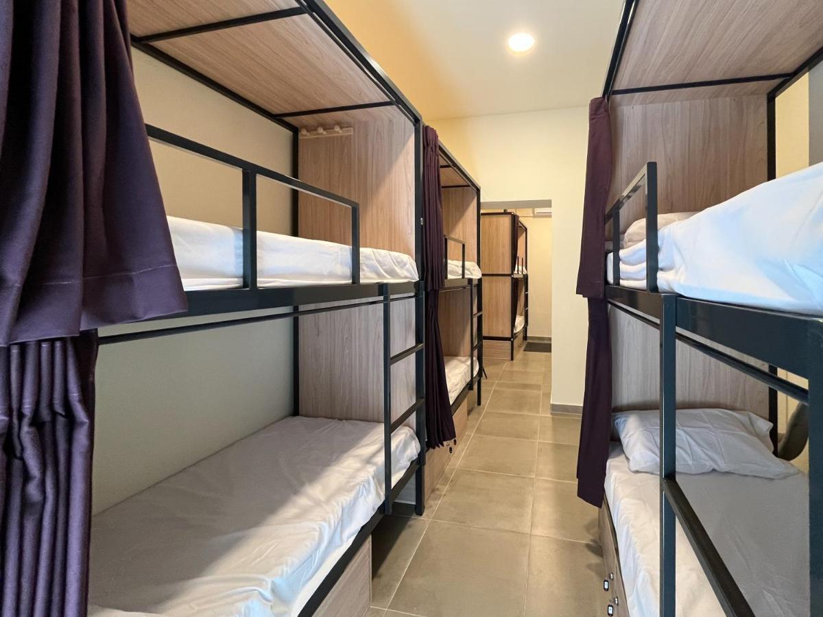 Multi Hostel Calvario Мадрид Экстерьер фото