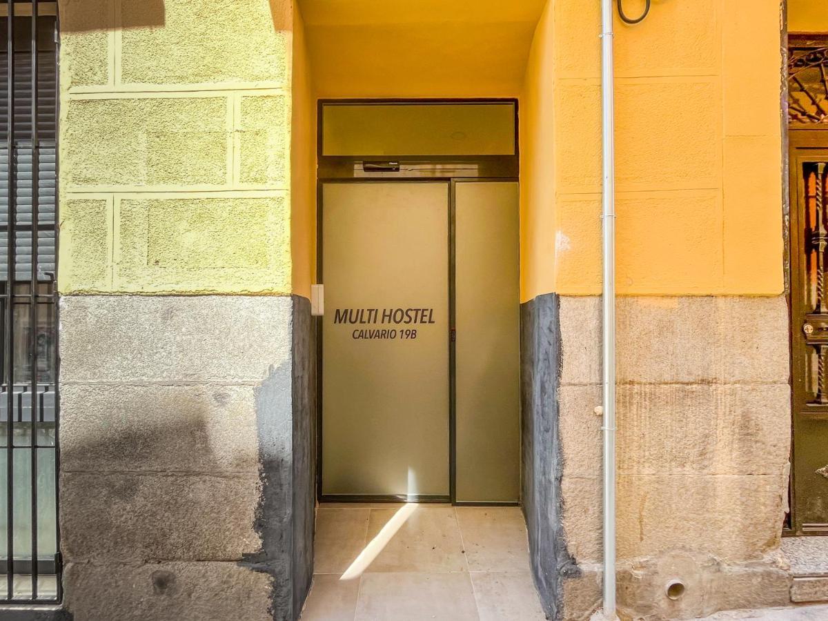 Multi Hostel Calvario Мадрид Экстерьер фото